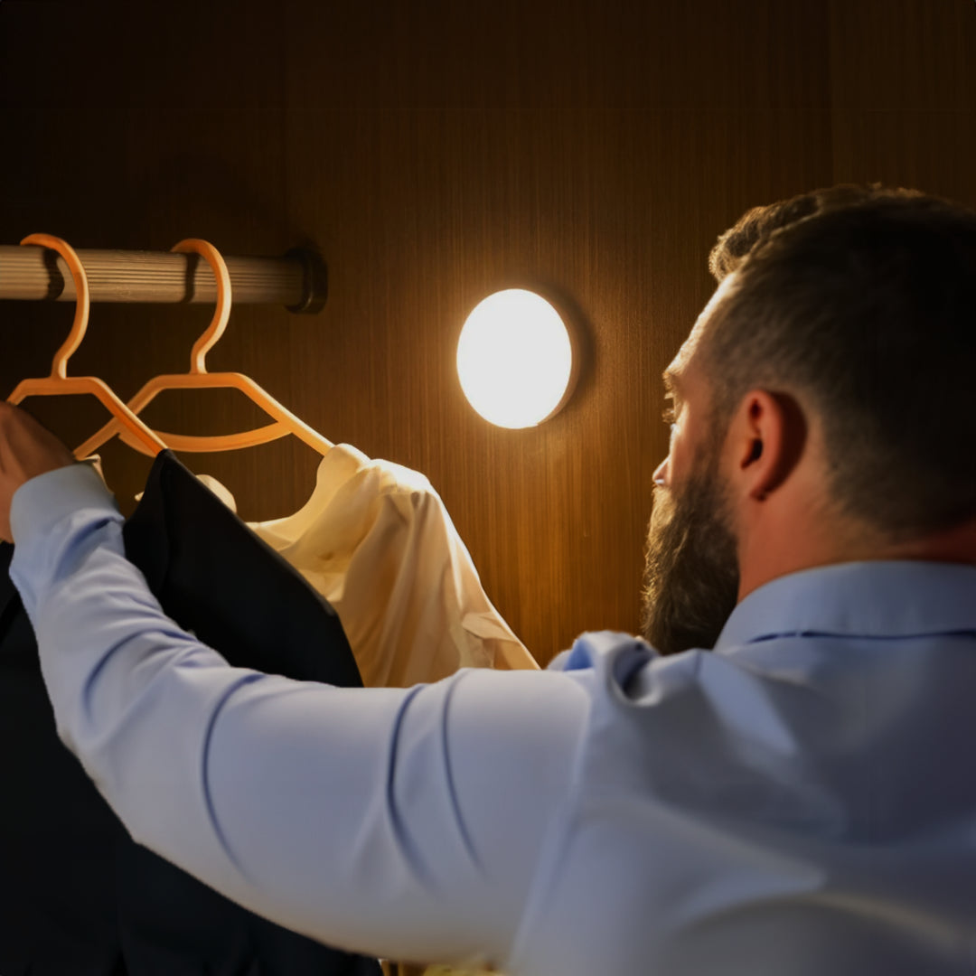💎Luz LED com sensor de movimento e baixo consumo energético – recarregável por USB, acende automaticamente no escuro e instalação magnética fácil🌙