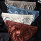 Cueca masculina com virilha baixa e bolsa pré-formada