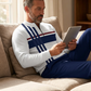 Conjunto masculino com estampado gráfico – camisola e calças